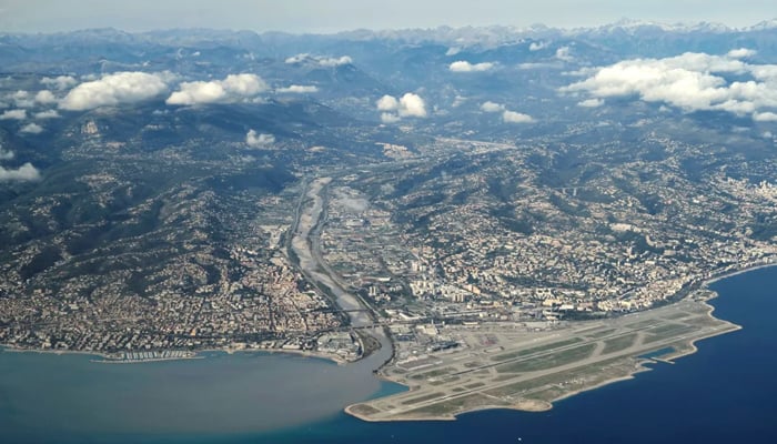 Here are five stunning airports around the world that evoke a sense of wonder and enchantment.