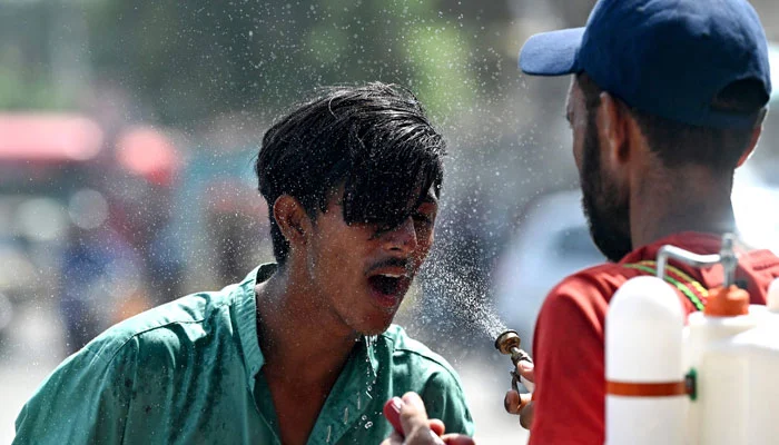 Karachi to Experience Extreme Heat and Humidity in the Next 24 Hours