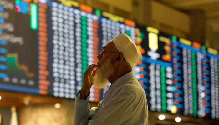 PSX Plunges More than 1,100 Points Amid Political Concerns