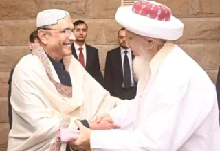 In meeting with Syedna, Zardari lauds services of Bohra community