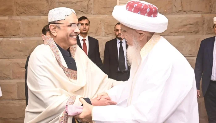 In meeting with Syedna, Zardari lauds services of Bohra community
