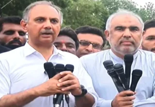 PTI Pledges to Establish Powerful Opposition Coalition Against PML-N Government