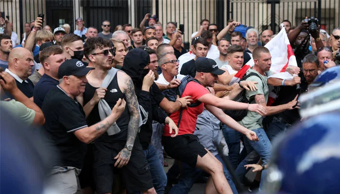 UK's Starmer Pledges Enhanced Safety for Muslims Amid Escalating Protests