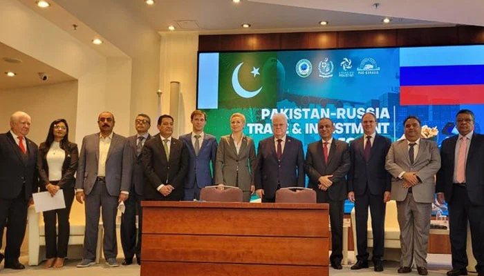 In a landmark move, Pakistan and Russia have finalized their first-ever barter trade agreement, marking a significant shift in their bilateral economic relations. This groundbreaking deal allows both nations to trade goods and services directly, bypassing the use of traditional currency exchange. Under the agreement, Pakistan will export agricultural products, textiles, and sports goods to Russia, while receiving key imports such as oil, gas, wheat, and other essential commodities. This barter trade system is seen as a strategic response to ongoing global financial challenges and sanctions that have limited conventional trade avenues. Both countries are looking to bolster their economies by leveraging mutual resources. For Pakistan, this deal offers a much-needed solution to address its growing energy needs, particularly with rising global fuel prices. Meanwhile, Russia benefits from access to Pakistan's robust export sectors, ensuring a steady flow of goods that are in demand within its markets. Experts believe that this barter trade agreement could pave the way for stronger economic ties between Pakistan and Russia, potentially expanding into other areas of cooperation such as defense, infrastructure, and technology. The deal also signals a broader geopolitical shift, as both countries explore alternatives to dollar-based trade, enhancing their economic sovereignty. This historic trade partnership reflects the evolving dynamics of international trade and diplomacy, where nations are increasingly seeking innovative ways to overcome economic pressures while securing essential resources for growth and stability.