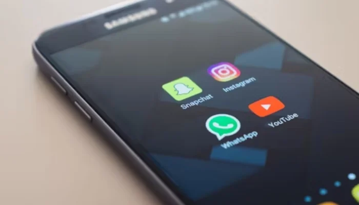 How to Protect Pensioners from Scammers on WhatsApp