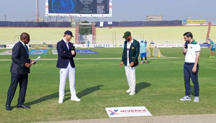 England Opt to Bat First in Decisive Final Test Against Pakistan
