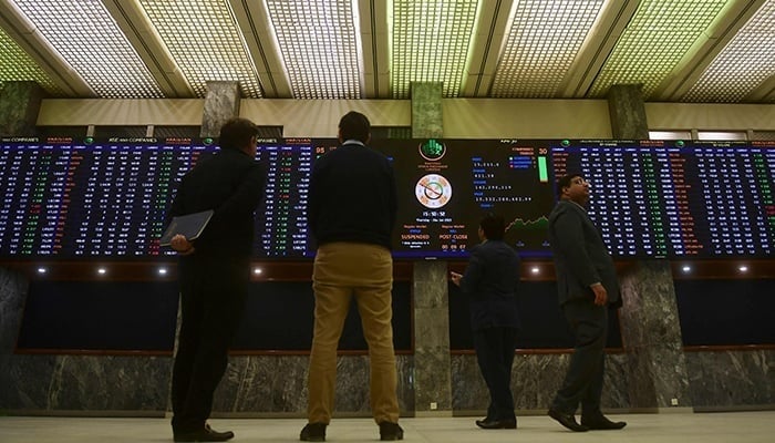 Intraday Surge: PSX Crosses 90,000 Points Amid Economic Optimism