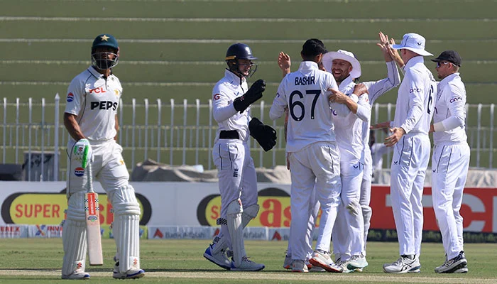 England Seize Key Moment as Shan Masood Falls in Decisive Test Battle