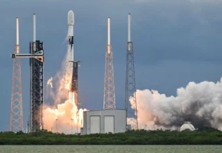 European Space Agency and SpaceX Explore Collaborative Mission to Address Space Debris Crisis