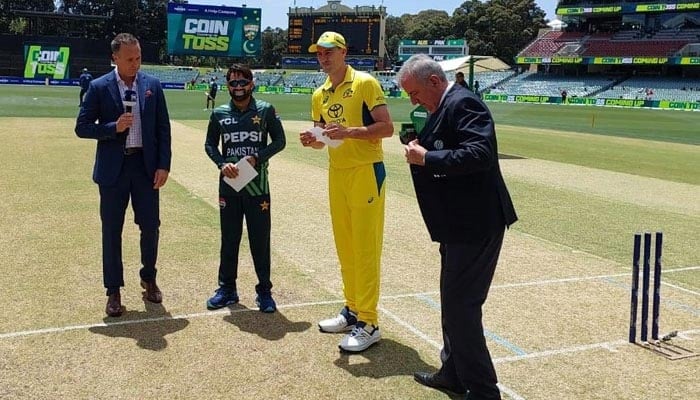 Pakistan Wins Toss, Chooses to Bowl First in Crucial Second ODI Against Australia